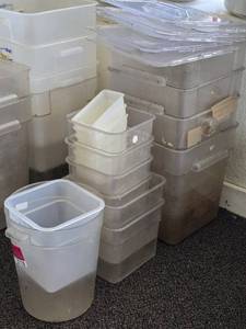 lot 37118 image: Lot Of Assorted Cambro Cold Containers