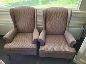 lot 37190 image: (2) Accent Armchairs