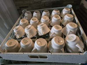 lot 37270 image: Rack Of Assorted Syracuse And Mayer Coffee Cups