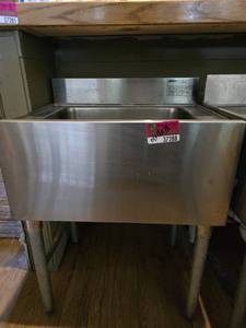 lot 37288 image: Stainless Steel Ice Well