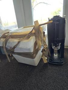 lot 37302 image: BUNN Coffee Beverage Dispenser, Dry Bin, And Serving Trays