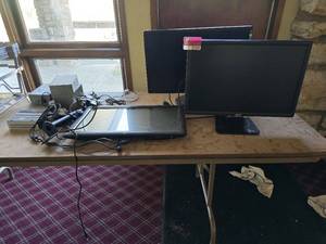 lot 37319 image: Large Lot Of Electronics