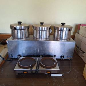 lot 37342 image: Server 3 Bay Soup Warmer And Hot Plate
