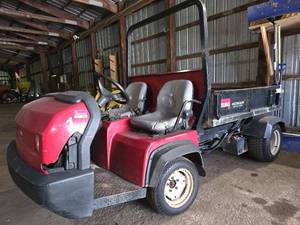 lot 1911 image: TORO Workman HDX-D-4WD Utility Cart