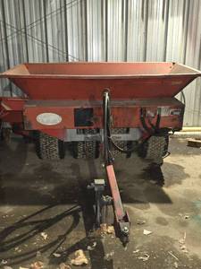 lot 27002 image: Ty Crop Quickpass Overseeder