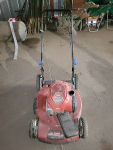 lot 27014 image: Toro Self Propelled Mower