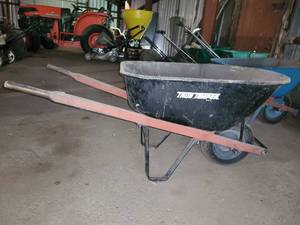 lot 27030 image: True Temper Wheel Barrow