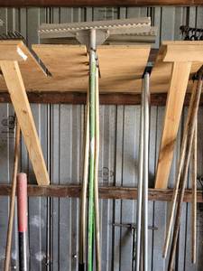 lot 27038 image: (4) Metal Scoop Rakes