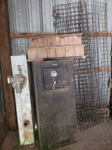lot 27056 image: Knight Safe And Fuel Cell Pump And Flower Boxes