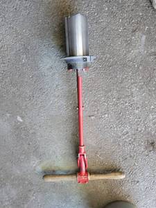 lot 27057 image: Hole Digger