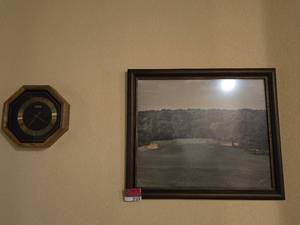 lot 37378 image: Golf Print And Clock