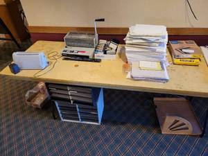 lot 37396 image: Office Supplies Lot