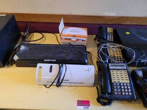 lot 37397 image: Lot Of Office Supplies
