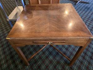 lot 27099 image: Oak Accent Table W Brass Hardware