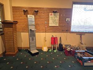 lot 36285 image: Oak Merchandise Rack, Shag Bags And More