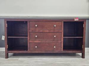 lot 37429 image: Zocalo 3 Drawer Side Table