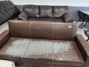 lot 37447 image: Lot Of 2 Couches