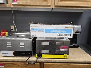 lot 37470 image: Assorted Lot Of Kitchen Items W Food Warmers,