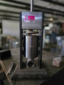lot 28003 image: Weston Sausage Stuffer