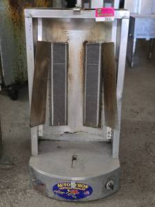lot 28006 image: AutoGyros Model 4LG Vertical Broiler