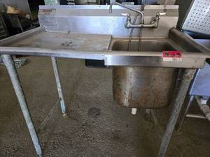 lot 28015 image: 40in Stainless Steel Sink W Left Side Drain Board