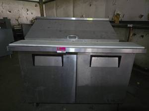 lot 28037 image: True Model 48-18-B-HC Refrigerated Prep Station