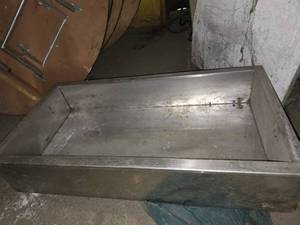 lot 28050 image: 48in Stainless Steel Ice Well
