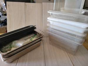lot 50572 image: Varying Sizes Of Cambro Containers, Stainless Pans And More