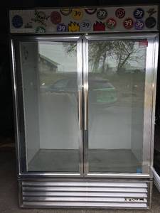 lot 28112 image: TRUE Model GDM-49 Commercial Refrigerator ( HAS BEEN STRIPPED )