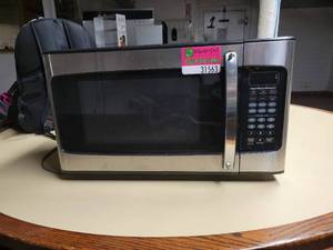 lot 31563 image: Hamilton Beach Microwave
