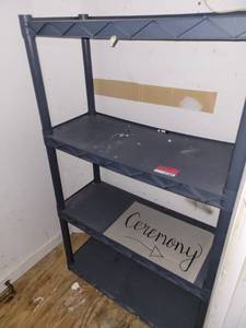 lot 31586 image: 4 Tier Plastic Shelf