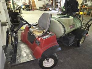 lot 33000 image: Multi-Purpose Toro 12001250 Service Aid