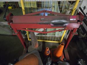 lot 33016 image: Central Machinery Press