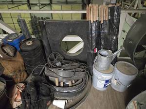 lot 33023 image: Lot Of Yard Stakes  Lawn Edging  Turf Protector