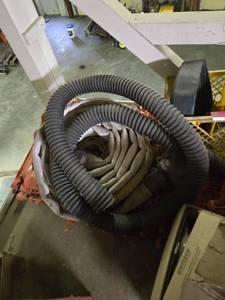 lot 33026 image: Lot Of Commercial Hoses And Pump