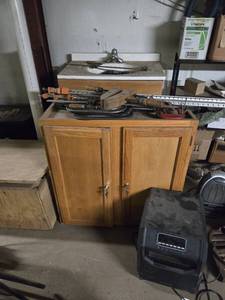 lot 33039 image: Vanity Sink  Clamps  Space Heater