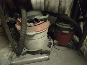 lot 33049 image: (2) Shop Vacs