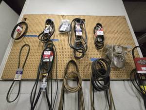 lot 33059 image: Lot Of Belts