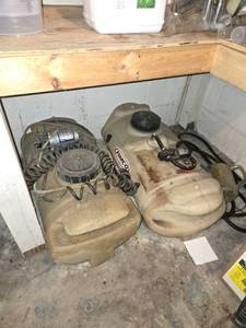 lot 33083 image: (2) Fertilizer Attachments