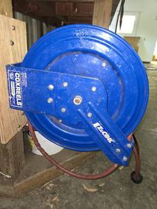 lot 33098 image: Cox Reels Air Compressor Reel