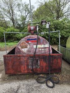 lot 33128 image: Fuel Barrel W Electric Pump&nbsp