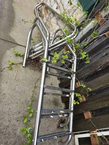 lot 46518 image: 6ft Pool Ladders And 7ft Handrails