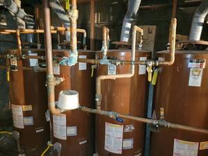 lot 81612 image: Lot Of 4 AO Smith Commercial Water Heaters