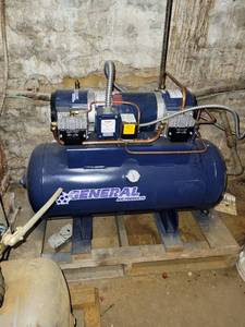 lot 81614 image: Contents Of Room 5, General Air Compressors  Fire Sprinkler System&nbsp