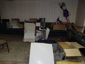 lot 81623 image: Stereo, Decor And More