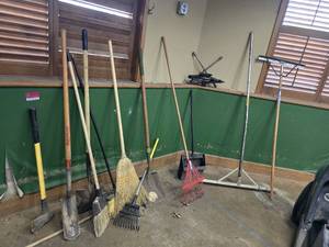 lot 81642 image: Shovels, Brooms Rakes, Hoses And More