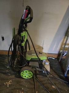 lot 81643 image: Greenhouse 1800PSI Power Washer