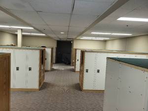 lot 81650 image: Contents Of Mens Locker Room, Including All Lockers