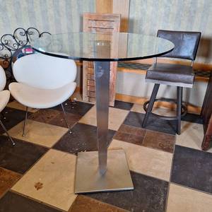lot 27127 image: Glass Top Bar Height Table