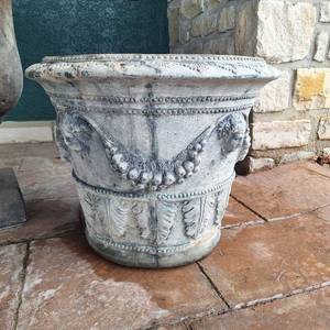lot 27131 image: Planter - Cherub Design
